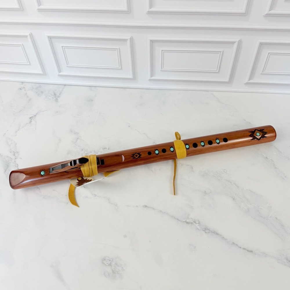 NWT High Spirits Western Red Cedar Native American Flute Sparrow A minor
